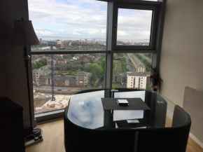  High View Serviced Apartments  Кардифф